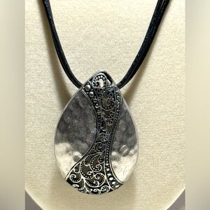 Premier Designs Hidden Treasures Necklace